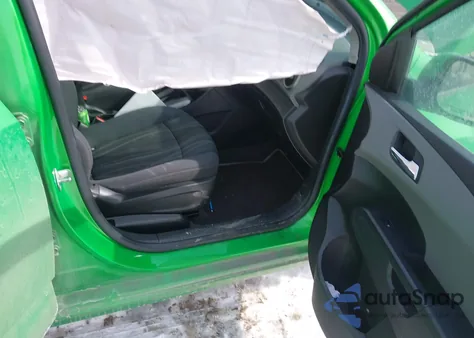 2016 Chevrolet Sonic Lt Auto z USA, uszkodzony, nr VIN 1G1JC5SG8G4117517